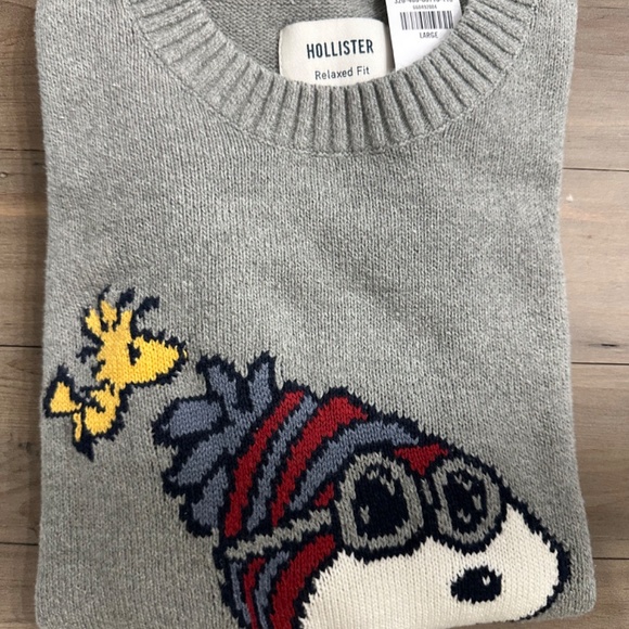 Hollister Snoopy Sweater  - Size L NWT - Picture 2 of 2